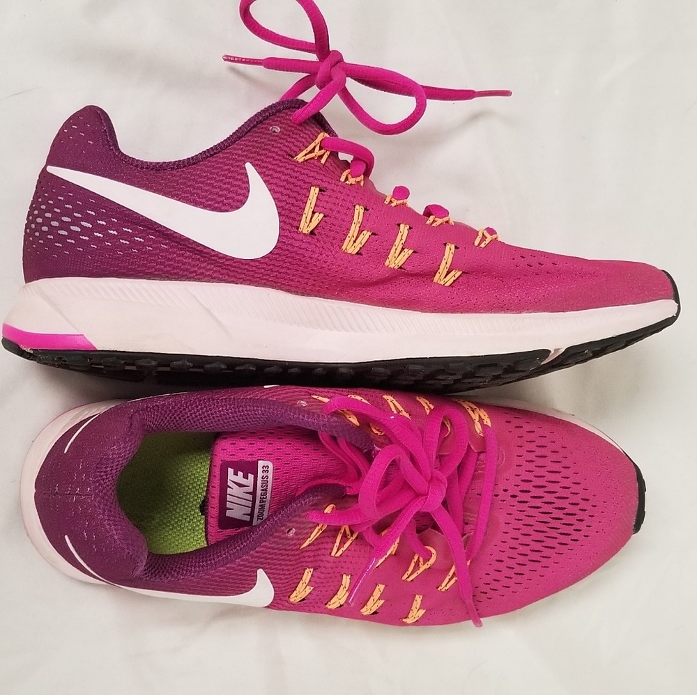 Nike shoes size 8